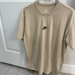 Men’s Nike tshirt